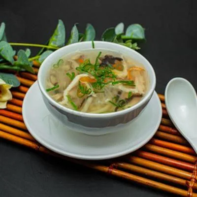 POTAGE AUX CHEVEUX D'ANGE BAMBOUS ET CHAMPIGNONS