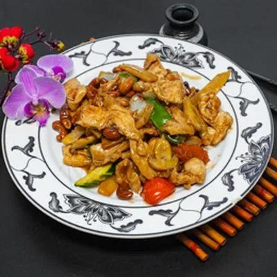 POULET AUX NOIX DE CAJOU