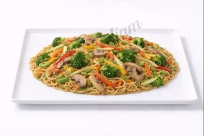 NOUILLES SAUTÉES AUX LÉGUMES