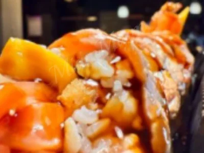 ROLL MI-CUIT SAUMON ET TEMPURA