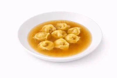 TORTELLINI IN BRODO