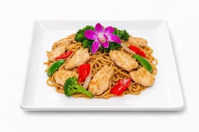 NOUILLES SAUTÉES AU POULET